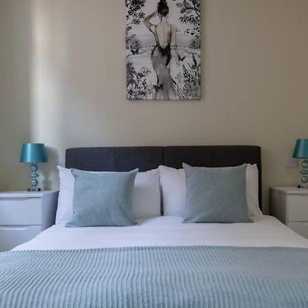 Apartment 4, Isabella House, Aparthotel, By Rentmyhouse Hereford Exterior photo