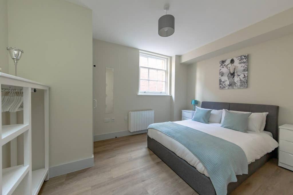 Apartment 4, Isabella House, Aparthotel, By Rentmyhouse Hereford Exterior photo